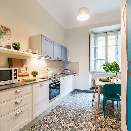Family Rinascimento Palace Apartment Florence
