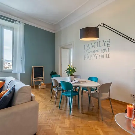 Family Rinascimento Palace Apartment *
